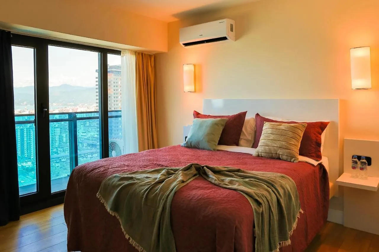 G-Point City Beach باتومي