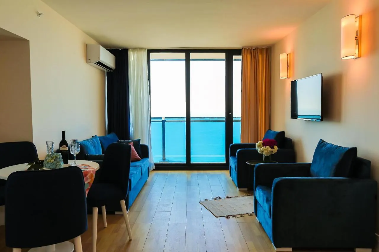 G-Point City Beach باتومي شقة